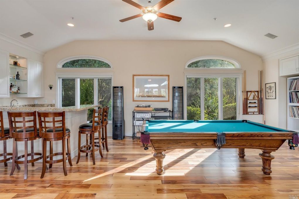 33 Oak Rock Lane